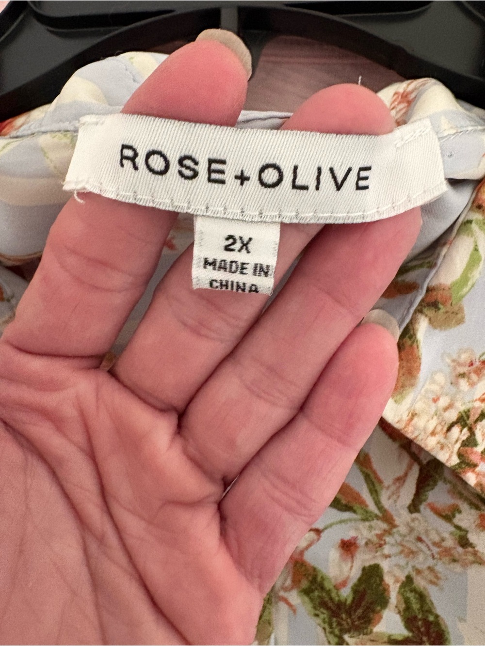 Rose & Olive Blue/White Floral Button-Up Blouse - Picture 5 of 7